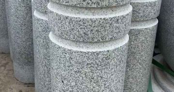 烟台 芝麻白花岗岩挡车柱、隔离柱多少钱
