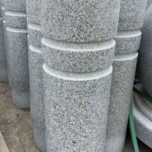 烟台 芝麻白花岗岩挡车柱、隔离柱多少钱