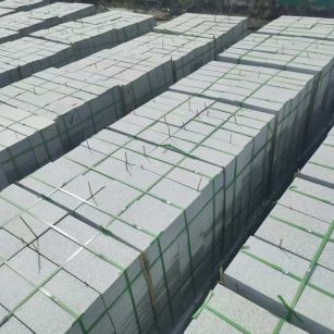 烟台 芝麻白1.8公分火烧300*600地铺，清仓大甩卖