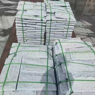 烟台 芝麻白蘑菇石装车出货