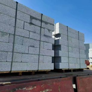 烟台 路沿石装车出货