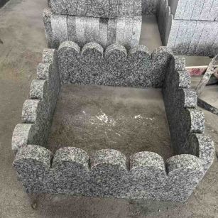 烟台 花边石、花坛围栏石、花池界石、菜园栅栏石、镶边石、波浪状界石介绍