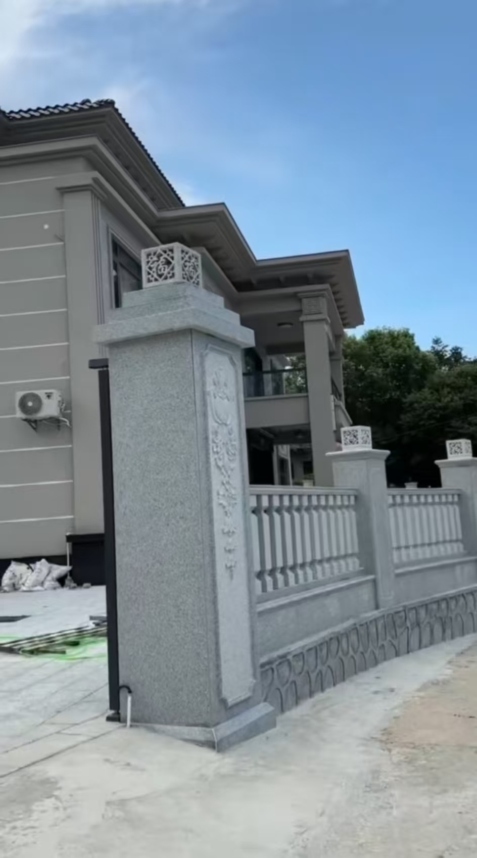 烟台 芝麻白别墅围墙栏杆，私人订制