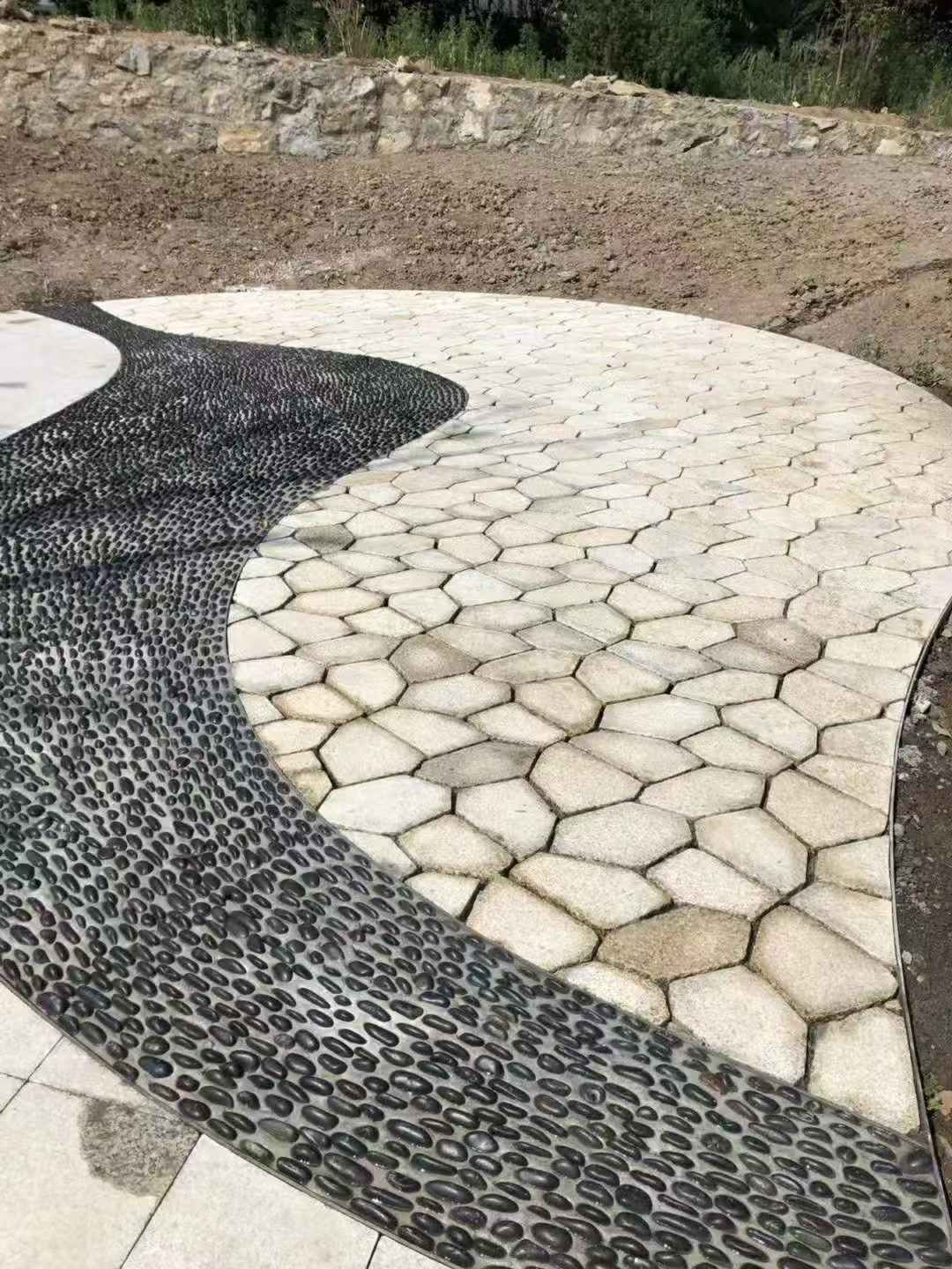 烟台 黄金麻冰裂缝室外铺装效果完美展示