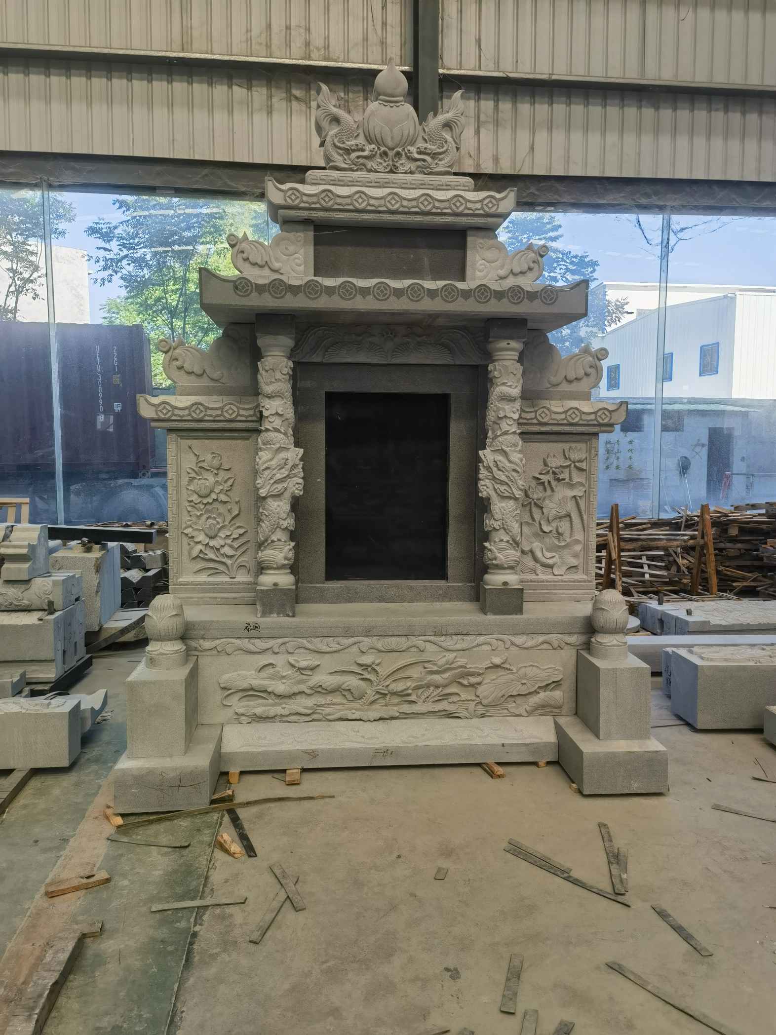 烟台 芝麻灰高档墓碑、土墓，一套也支持定做