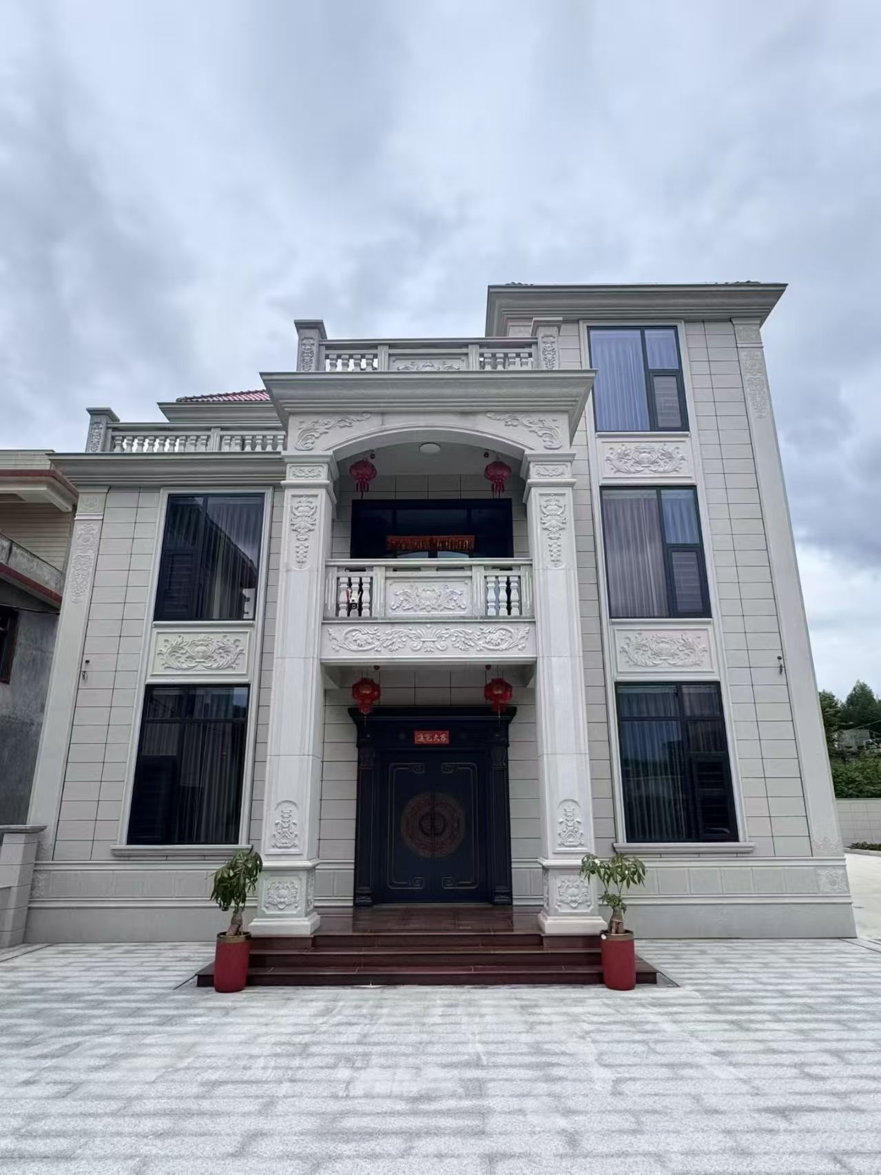 烟台 芝麻白石材别墅干挂案例展示